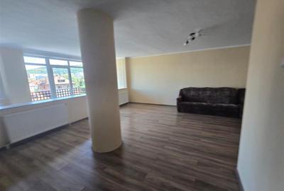 Apartament cu 3 camere de inchiriat  Bdul Grivitei Brasov - 9