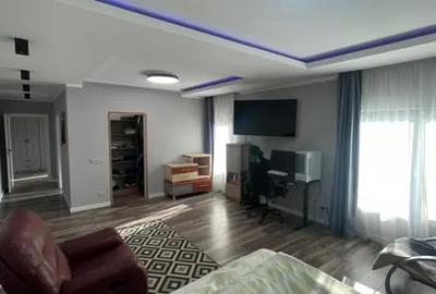 Casă cu 4 camere cu Teren 654 Mp în Satu Nou de Jos - 11