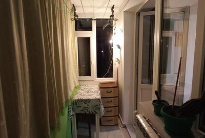 Garsonieră decomandată în Exterior Vest - 7