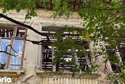 Casă cu Teren 950 Mp în Centrul Civic - 1