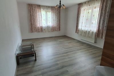 Casă cu 10 camere cu Teren 958 Mp în Central - 6