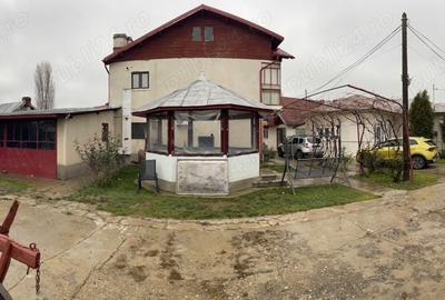 Casă cu 6 camere cu Teren 5000 Mp în Miroslăvești - 3