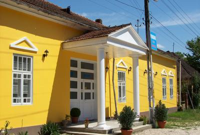 Casă cu 7 camere cu Teren 3000 Mp în Zam - 4