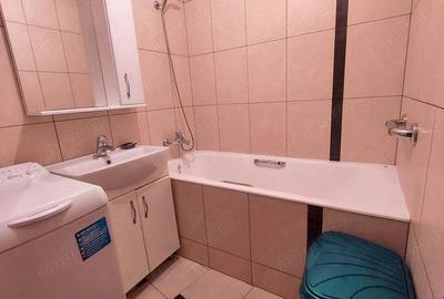 Apartament cu 3 camere decomandat în Muncii
