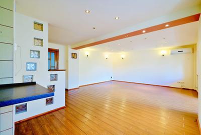 Apartament cu 4 camere decomandat în Central - 1