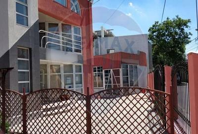 Birou, de 249 mp, în Piața Centrală - 2