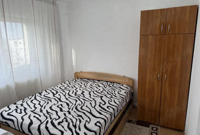 Apartament cu 3 camere semidecomandat în Central - 2