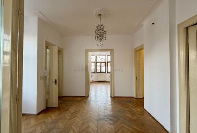 Apartament cu 3 camere decomandat în Calea Călărașilor - 2