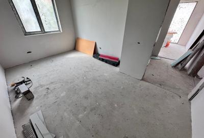 Casă individuală cu 4 camere cu Canalizare în Central - 7