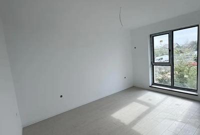 Casă cu 6 camere cu Teren 270 Mp în Central - 3