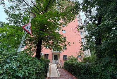 Apartament cu 2 camere decomandat în Titan - 15