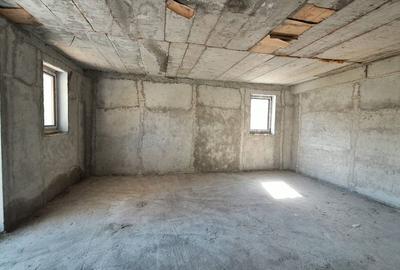Casă cu 9 camere cu Teren 375 Mp în Titan - 8