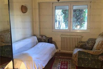 Apartament cu 3 camere si 2 bai,decomandat - zona Astra - 2