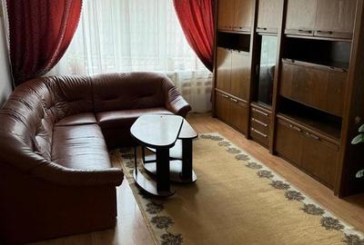 Apartament cu 3 camere semidecomandat, mobilat în Ultracentral