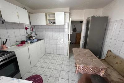 Apartament cu 3 camere decomandat în Dacia - 11