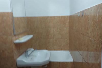 Apartament cu 3 camere decomandat în Micro 14 - 3