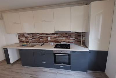 Apartament cu 3 camere decomandat în Exterior Vest - 3