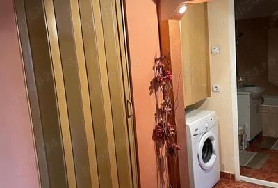 Ofer spre inchiriere un apartament cu 2 camere - 2