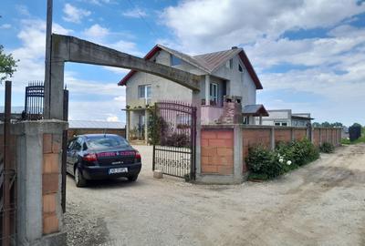 Casă individuală cu 4 camere cu Teren 474 Mp în Vărăști - 2