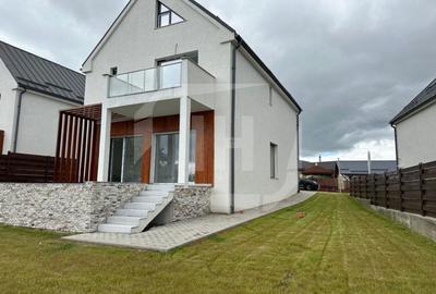 Casă individuală cu 5 camere cu Canalizare în Feleacu