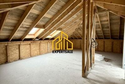 Casă cu 4 camere cu Teren 230 Mp în Central