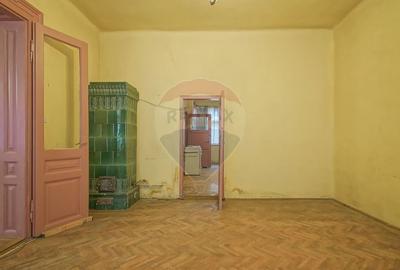 Casă cu 10 camere cu Teren 284 Mp în Brașovul Vechi - 17