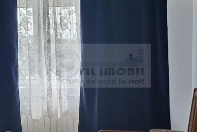 Apartament cu 3 camere decomandat, mobilat în Central