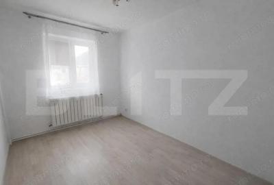Apartament cu 3 camere decomandat în Cugir