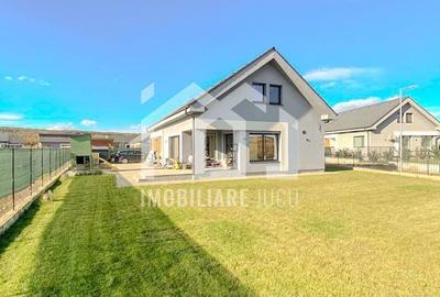Casă cu 3 camere cu Teren 617 Mp în Jucu
