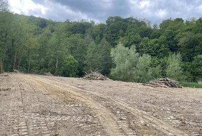 Teren de 2500 mp, în Central - 8