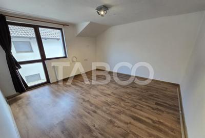 Casa de vanzare cu 6 camere 2 parcari curte libera 200 mp in - 6