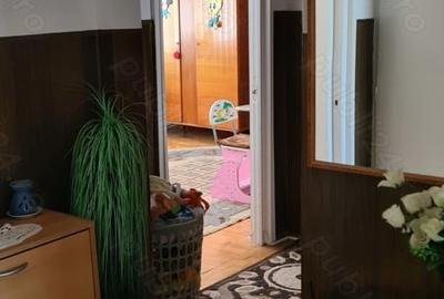 Apartament cu 3 camere decomandat în Turda - 9