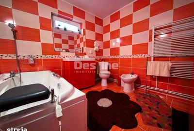 Casă cu 5 camere decomandat cu Teren 7200 Mp în Probota - 12