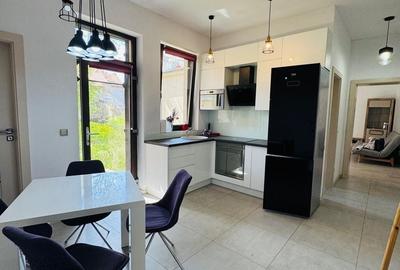 Apartament cu 2 camere semidecomandat, mobilat în Central - 1