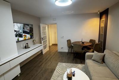 Apartament cu 3 camere decomandat în Central - 1