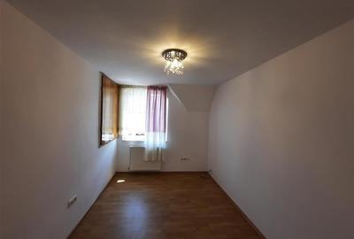 Casa cu 4 camere,105 mp, situata in cartierul Europa! - 7