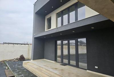 Casă cu 4 camere cu Teren 1054 Mp în Bălăceanca - 9