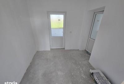 Casă cu 7 camere cu Teren 1775 Mp în Zădăreni - 3