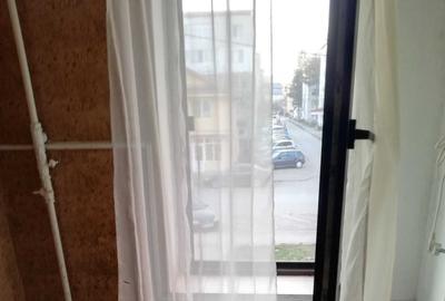 Apartament cu 3 camere semidecomandat în Sud - 15
