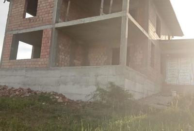 Casă cu 4 camere în Ciritei - 2