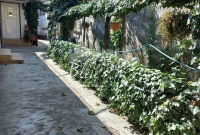 Teren de 435mp cu utilitati si deschidere 14 m- Coiciu / constructie demolabila - 1