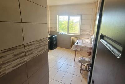 Inchiriez apartament 3 camere Inchiriez apartament 3 camere - 5