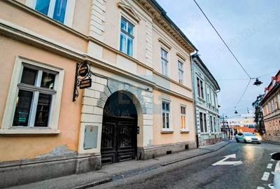 Apartament cu 3 camere semidecomandat, mobilat în Cedonia
