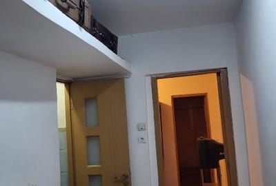 De vânzare, apartament cu 2 camere, zona calea Sagului - 2