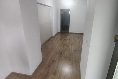 Casă cu 3 camere cu Teren 1135 Mp în Zimandu Nou - 9