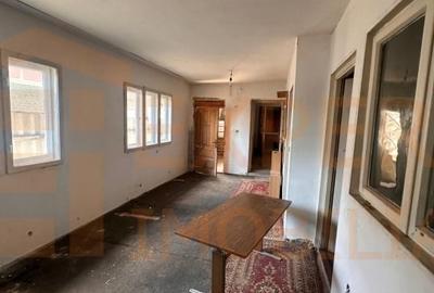 Casă individuală cu 4 camere cu Canalizare în Km 5 - 2