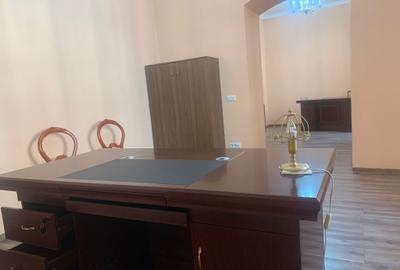Birou 3 camere, complet renovat și mobilat, zona centrală – str. Paul Chinezu - 3