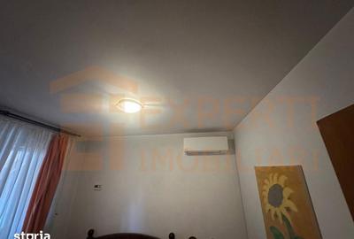 Casă cu 10 camere cu Teren 1000 Mp în Km 4 - 8