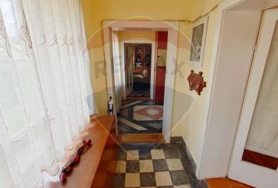 Casă individuală cu 4 camere cu Canalizare în Central - 4