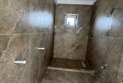 Casă cu 4 camere cu Teren 452 Mp în Central - 3